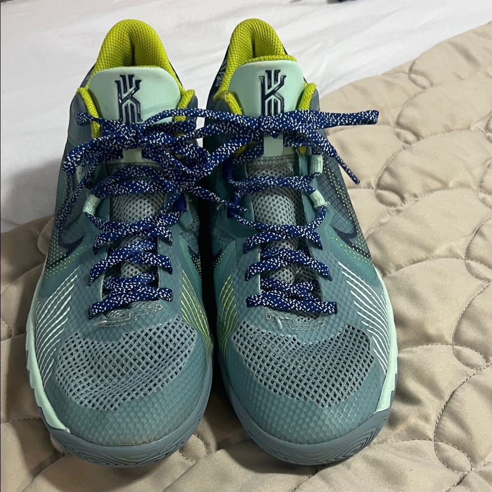 Light Teal Women's Athletic Basketball Shoes